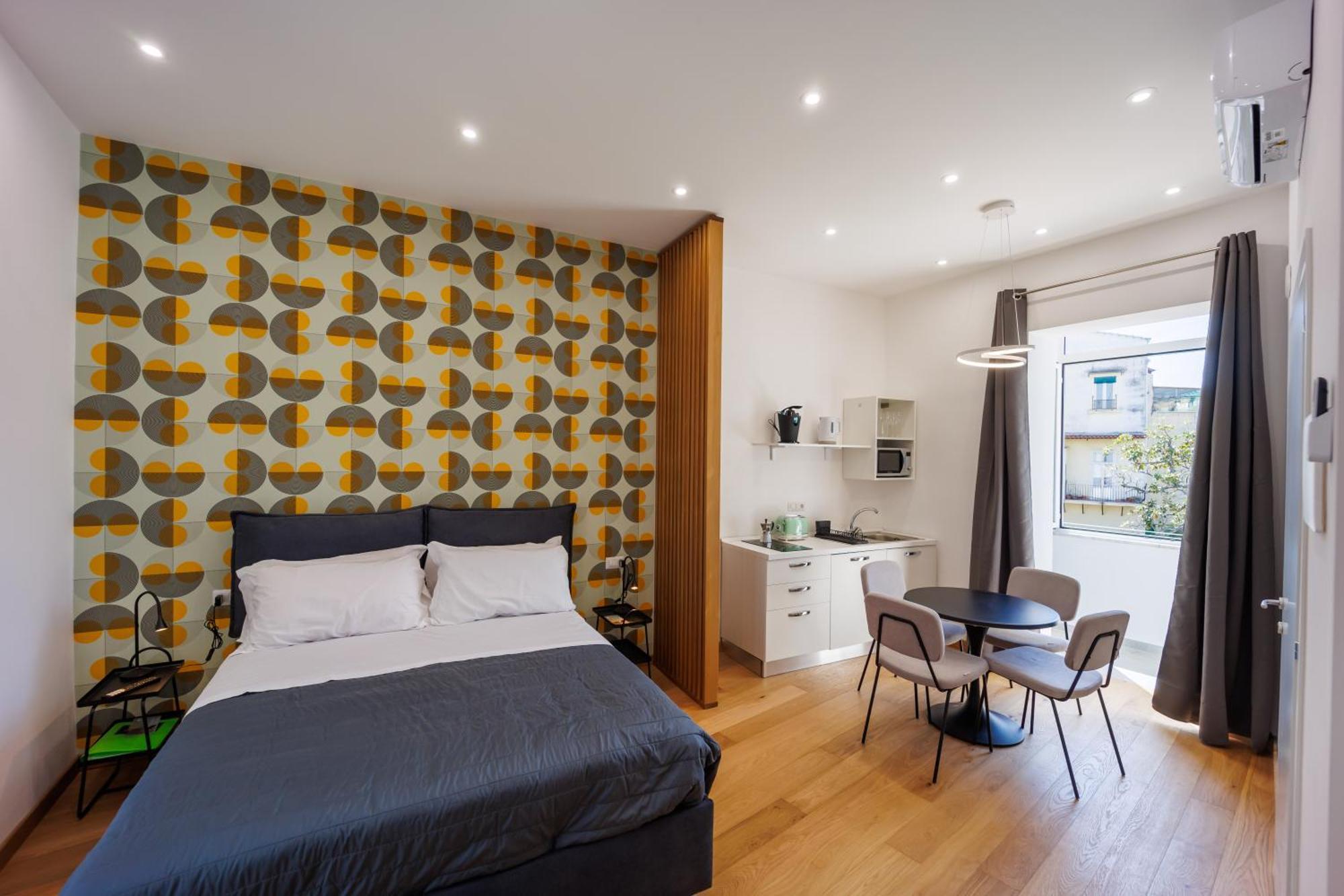 Apartment House In Decumani Yellow By Houseinnaples Naples